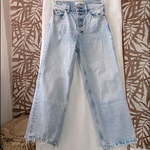 Abercrombie & Fitch The Crop Wide Leg High Rise Jean Size 25 / 0 short